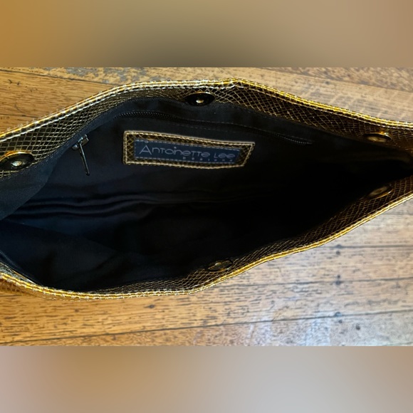 Antoinette Lee Vita Clutch Gold - Picture 5 of 8